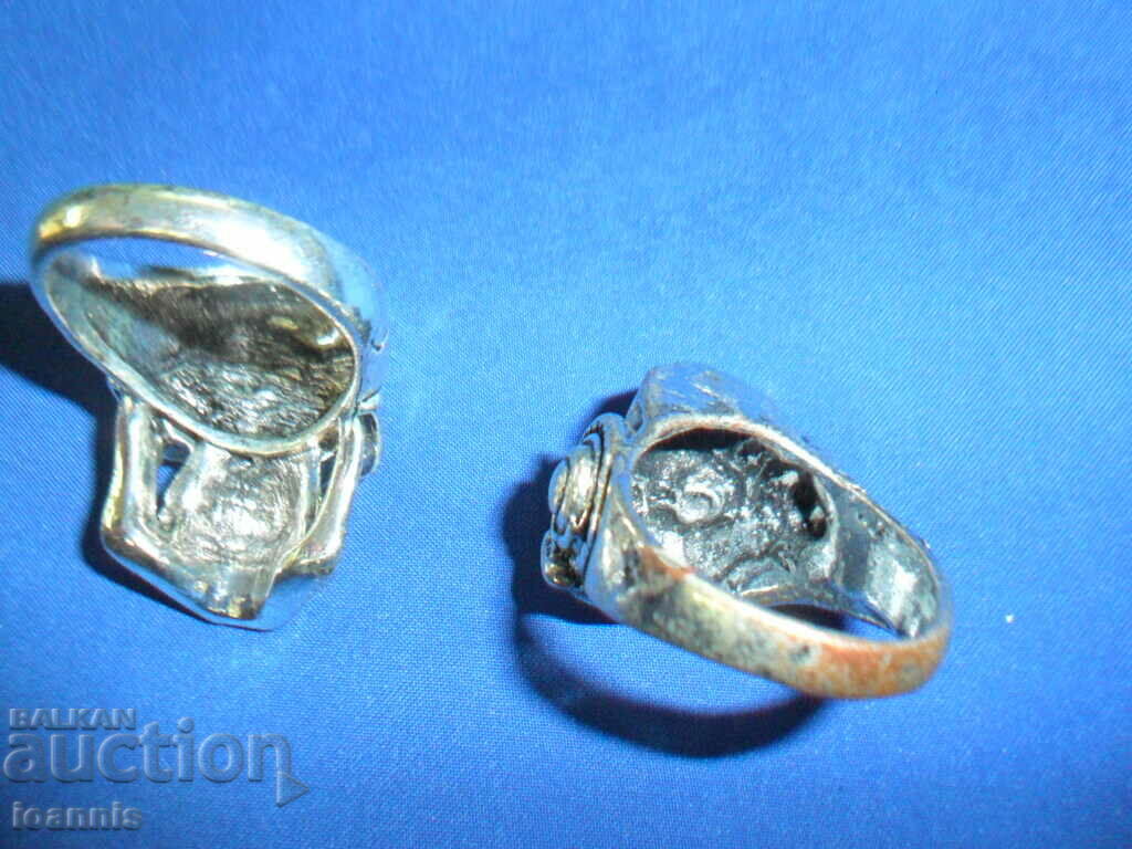 Two men's rocker rings - 5 Two men's rocker rings - 5