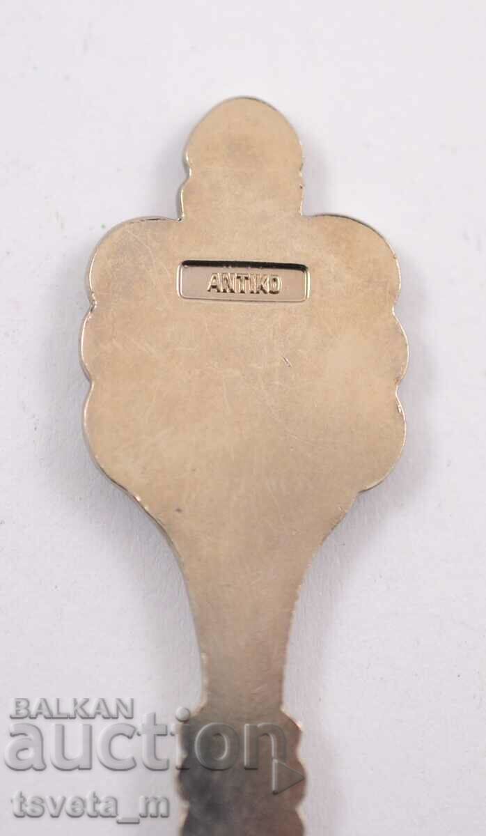 Auction Collectible scoop Auction Collectible scoop