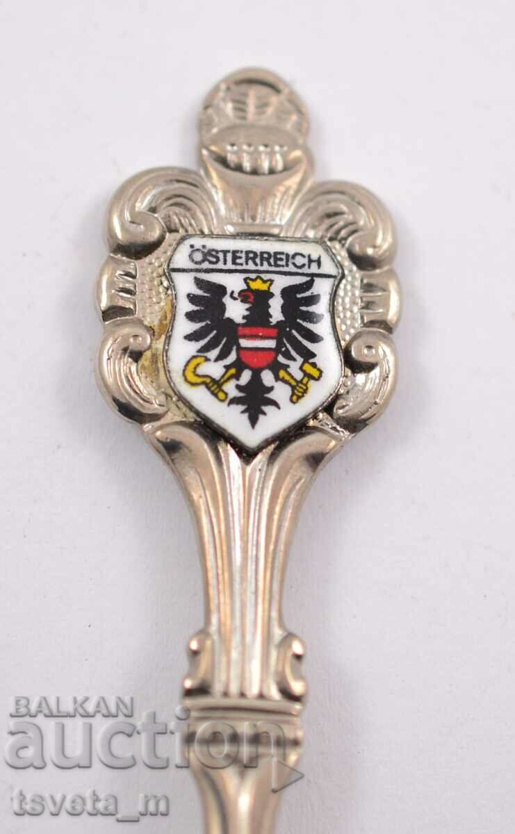 Delivery of Collectible scoop Delivery of Collectible scoop