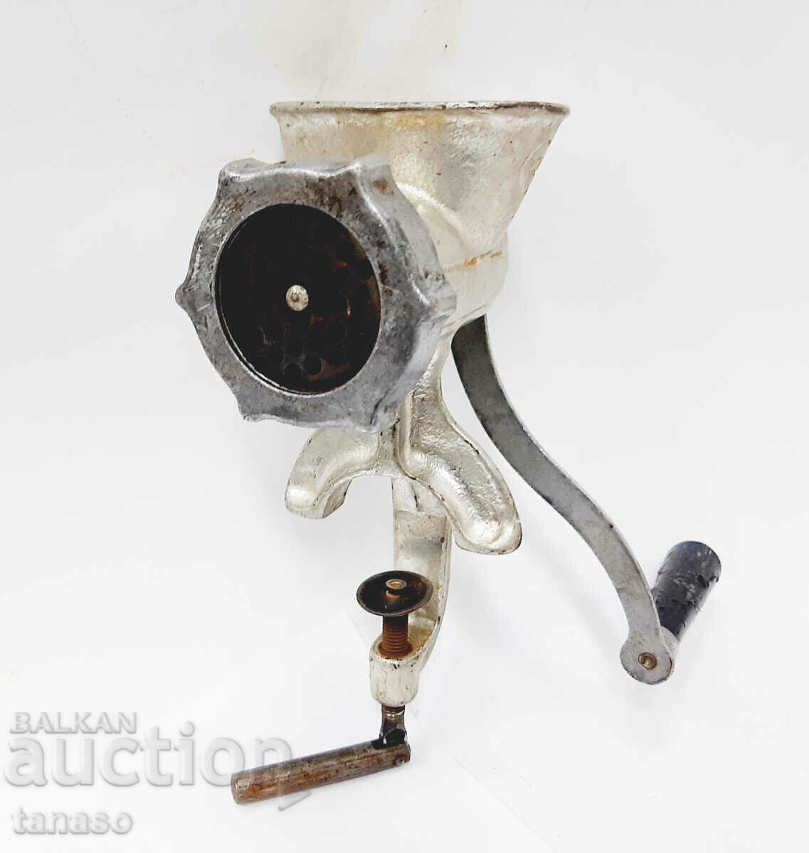 Auction Old Russian meat grinder (7.5) Auction Old Russian meat grinder (7.5)