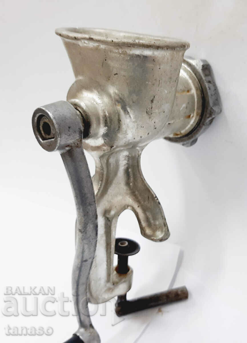 Delivery of Old Russian meat grinder (7.5)