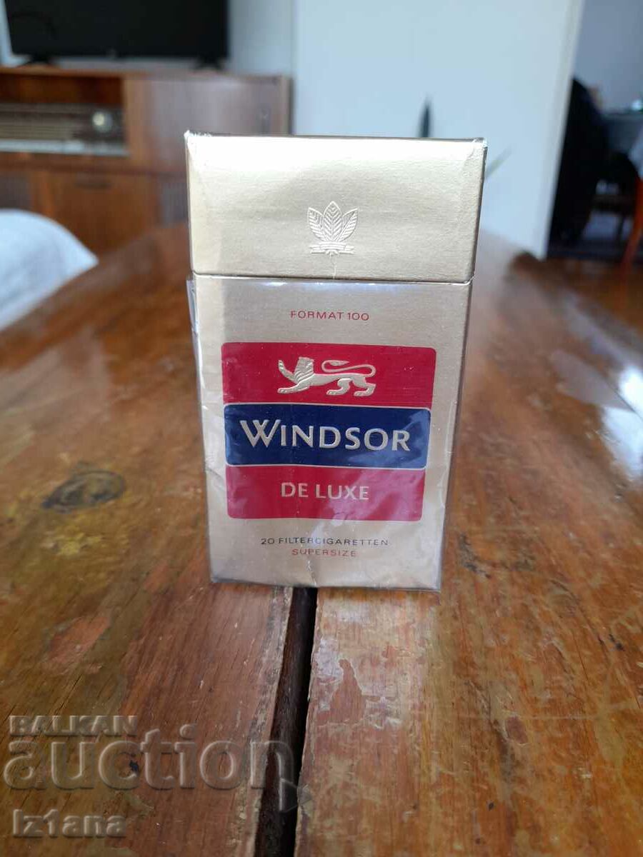 An old Windsor cigarette box