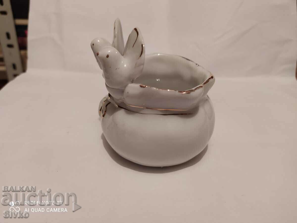 A pile of box pigeons with price 1.99 BGN | € 1.02 A pile of box pigeons with price 1.99 BGN | € 1.02