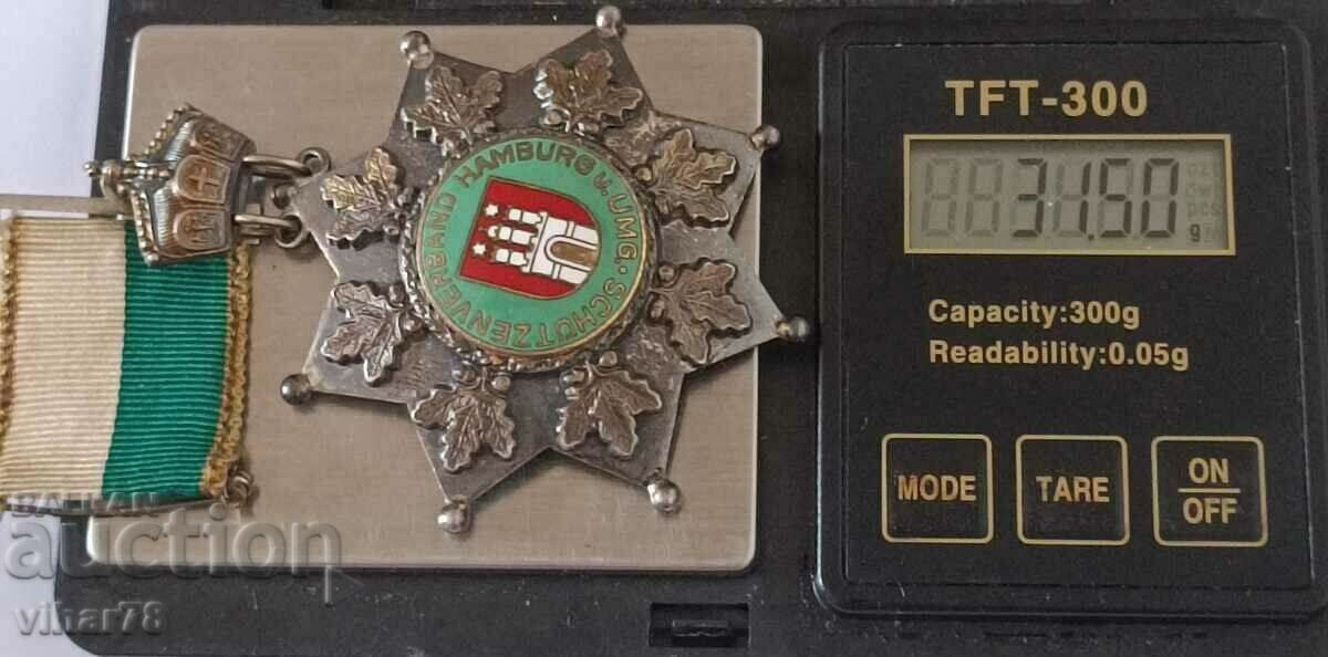 Delivery of Silver medal - personal presentation Delivery of Silver medal - personal presentation