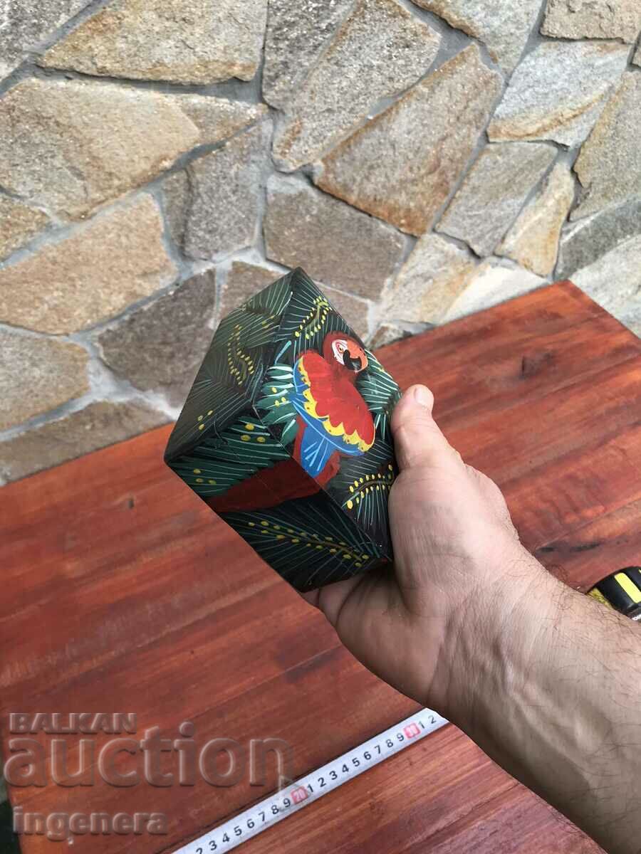 Delivery of BOX PAINTED COLORED WOOD