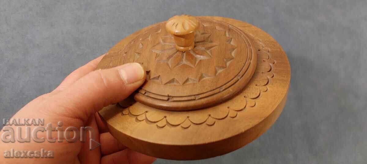 Delivery of Wooden box / Zahlup Delivery of Wooden box / Zahlup