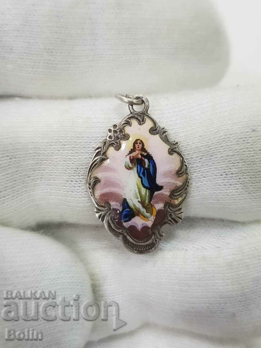 Auction A rare 19th century silver painted enamel European medallion. Auction A rare 19th century silver painted enamel European medallion.