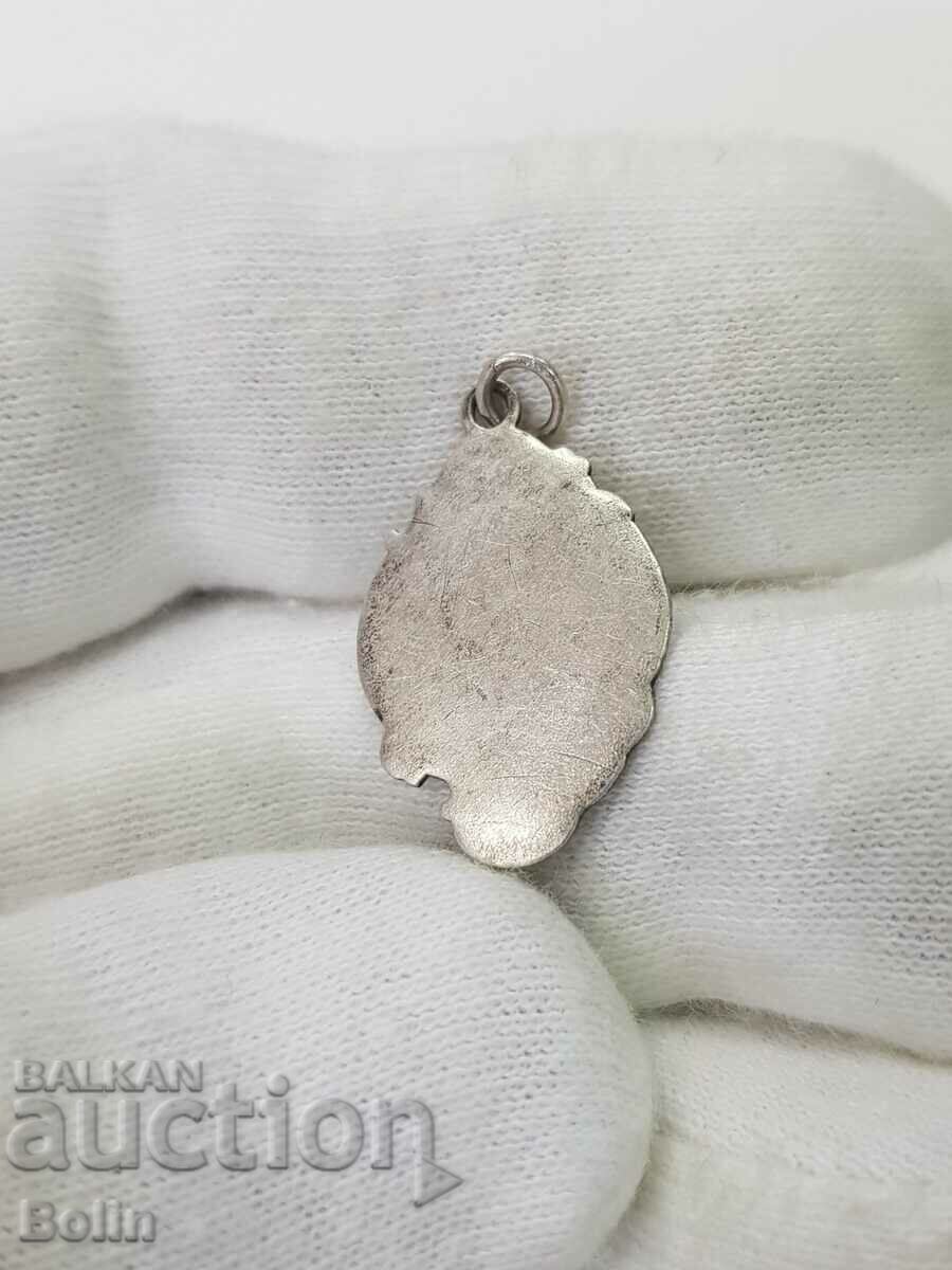 Delivery of A rare 19th century silver painted enamel European medallion. Delivery of A rare 19th century silver painted enamel European medallion.