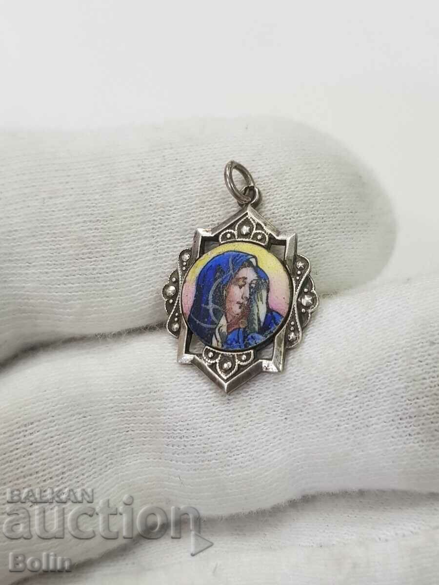 Auction A rare 19th century silver painted enamel European medallion. Auction A rare 19th century silver painted enamel European medallion.