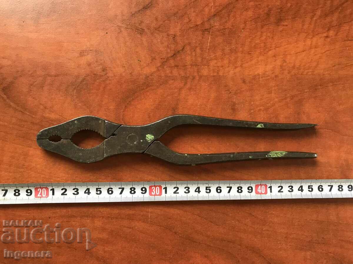 PLIERS FORGED FOUNDRY TOOL WITH SCREWDRIVER AND NO CLEARANCE with price 35.00 BGN | € 17.90 PLIERS FORGED FOUNDRY TOOL WITH SCREWDRIVER AND NO CLEARANCE with price 35.00 BGN | € 17.90