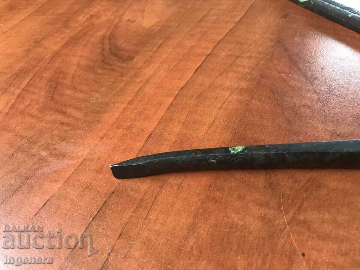 Auction PLIERS FORGED FOUNDRY TOOL WITH SCREWDRIVER AND NO CLEARANCE Auction PLIERS FORGED FOUNDRY TOOL WITH SCREWDRIVER AND NO CLEARANCE