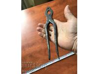 PLIERS FORGED FOUNDRY TOOL WITH SCREWDRIVER AND NO CLEARANCE