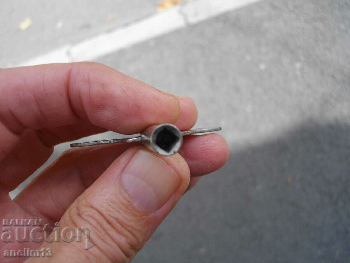 Auction  OLD WRENCH WRENCH FOR WALL OR FIREPLACE CLOCK