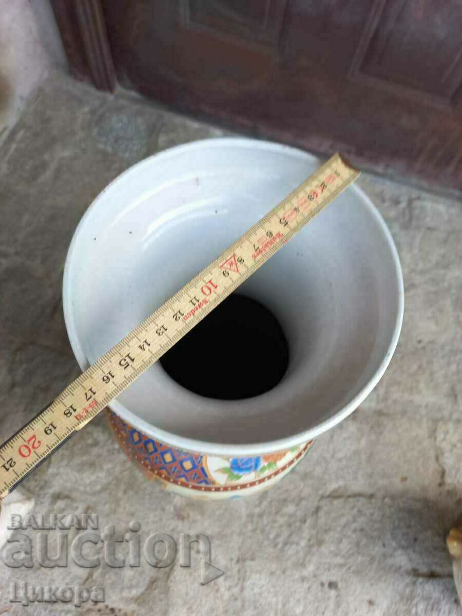 Auction MEISSEN LARGE SATSUMA PORCELAIN VASE Auction MEISSEN LARGE SATSUMA PORCELAIN VASE