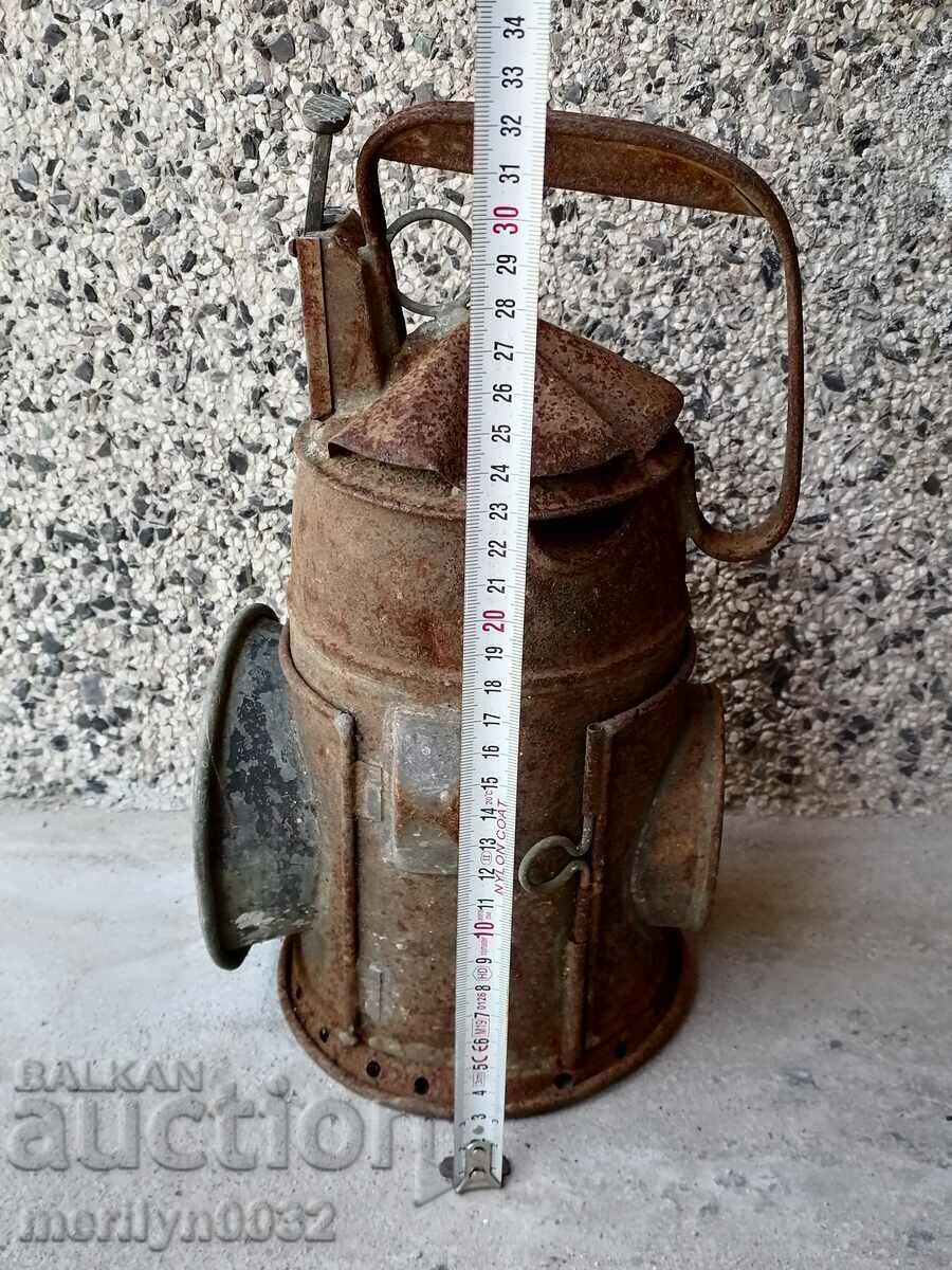 Армейски ръчно преносим ЖП фенер WW2 с цена 54.00 лв. | € 27.61