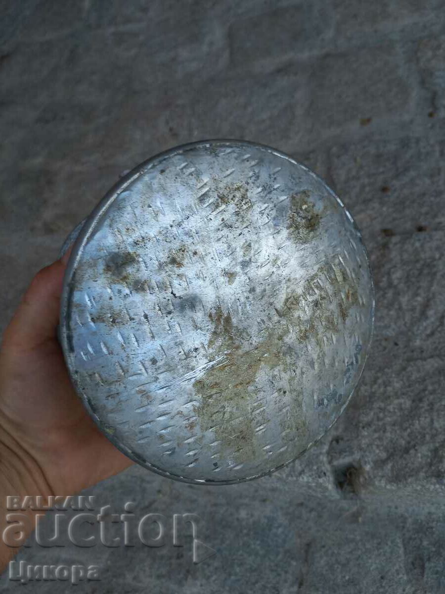 Auction SMALL COPPER POT WITH COPPER LID Auction SMALL COPPER POT WITH COPPER LID