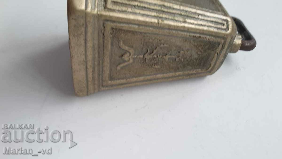 Delivery of Old English bronze horse bell Delivery of Old English bronze horse bell