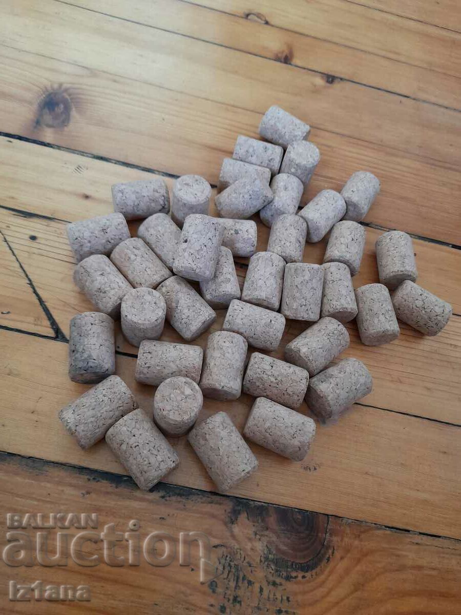 Παλιοί φελλοί με τιμή 18.00 BGN | € 9.20 Παλιοί φελλοί με τιμή 18.00 BGN | € 9.20