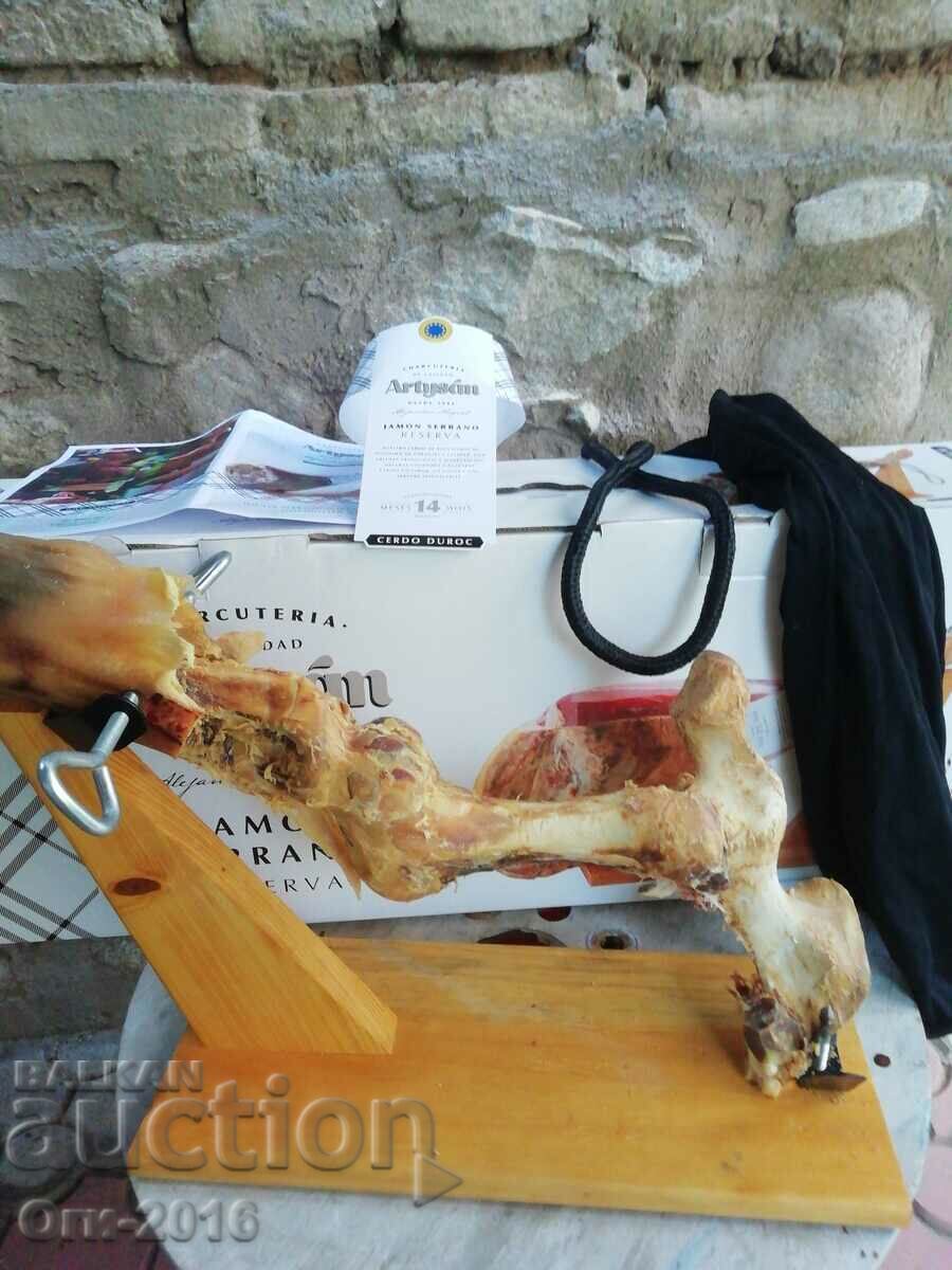 Collectible, Box, Stand, tags, sock. From HAMON - 5 Collectible, Box, Stand, tags, sock. From HAMON - 5