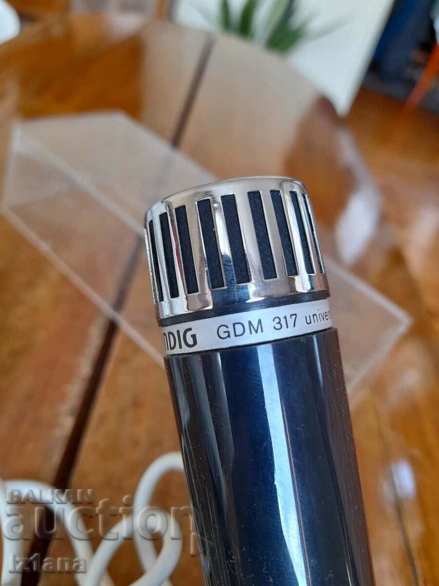 Delivery of Old Grundig GDM 317 microphone Delivery of Old Grundig GDM 317 microphone