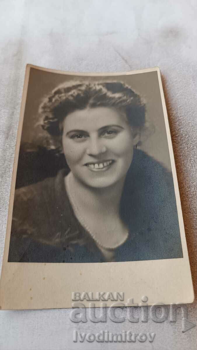 Снимка София Млада жена 1939