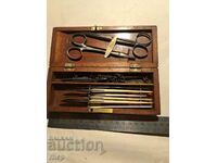 Set chirurgical de fildeș britanic din secolul al XIX-lea