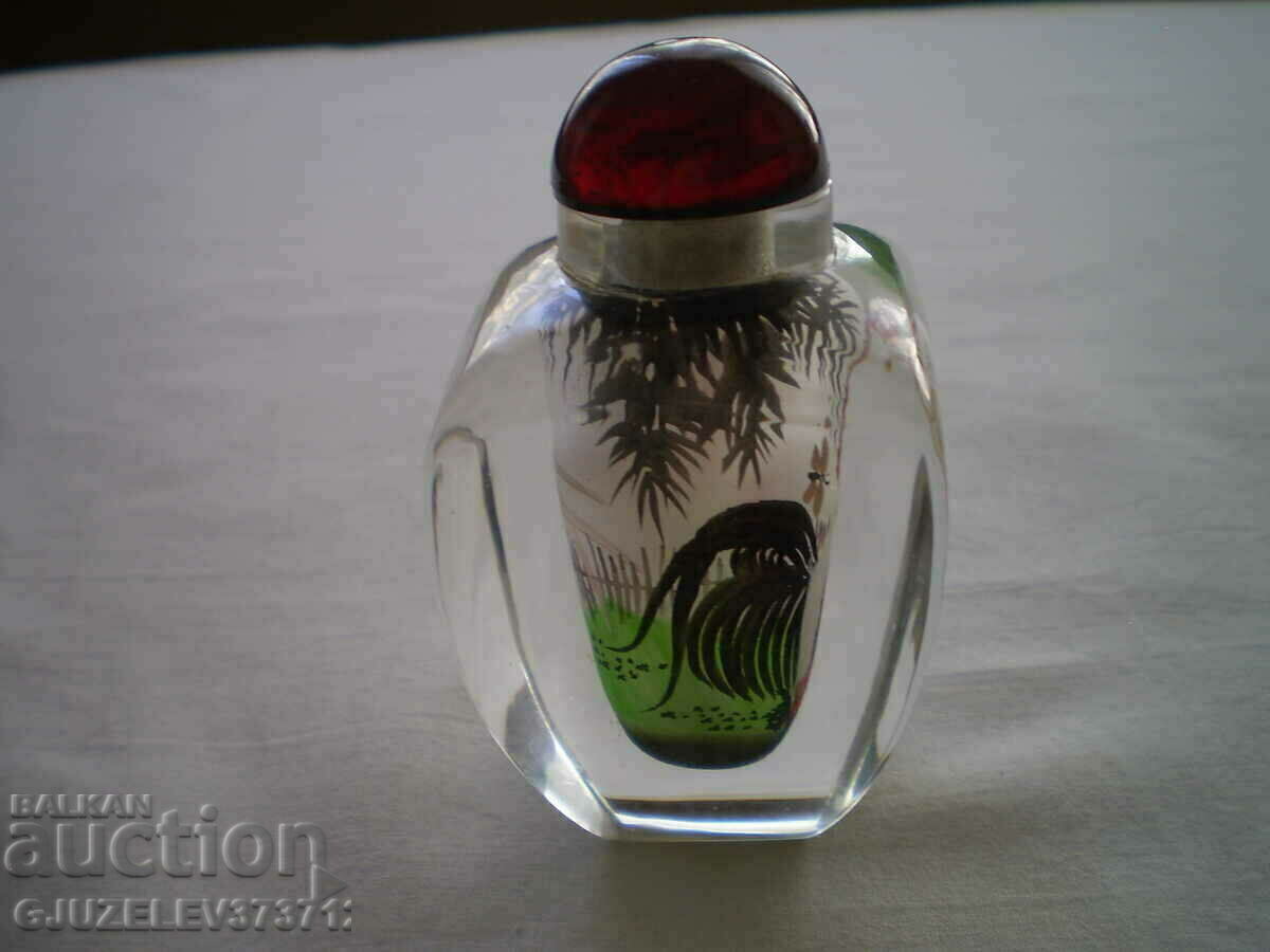 Auction 9cm Vintage Painted Glass Snuff Bottle Red Cap Auction 9cm Vintage Painted Glass Snuff Bottle Red Cap