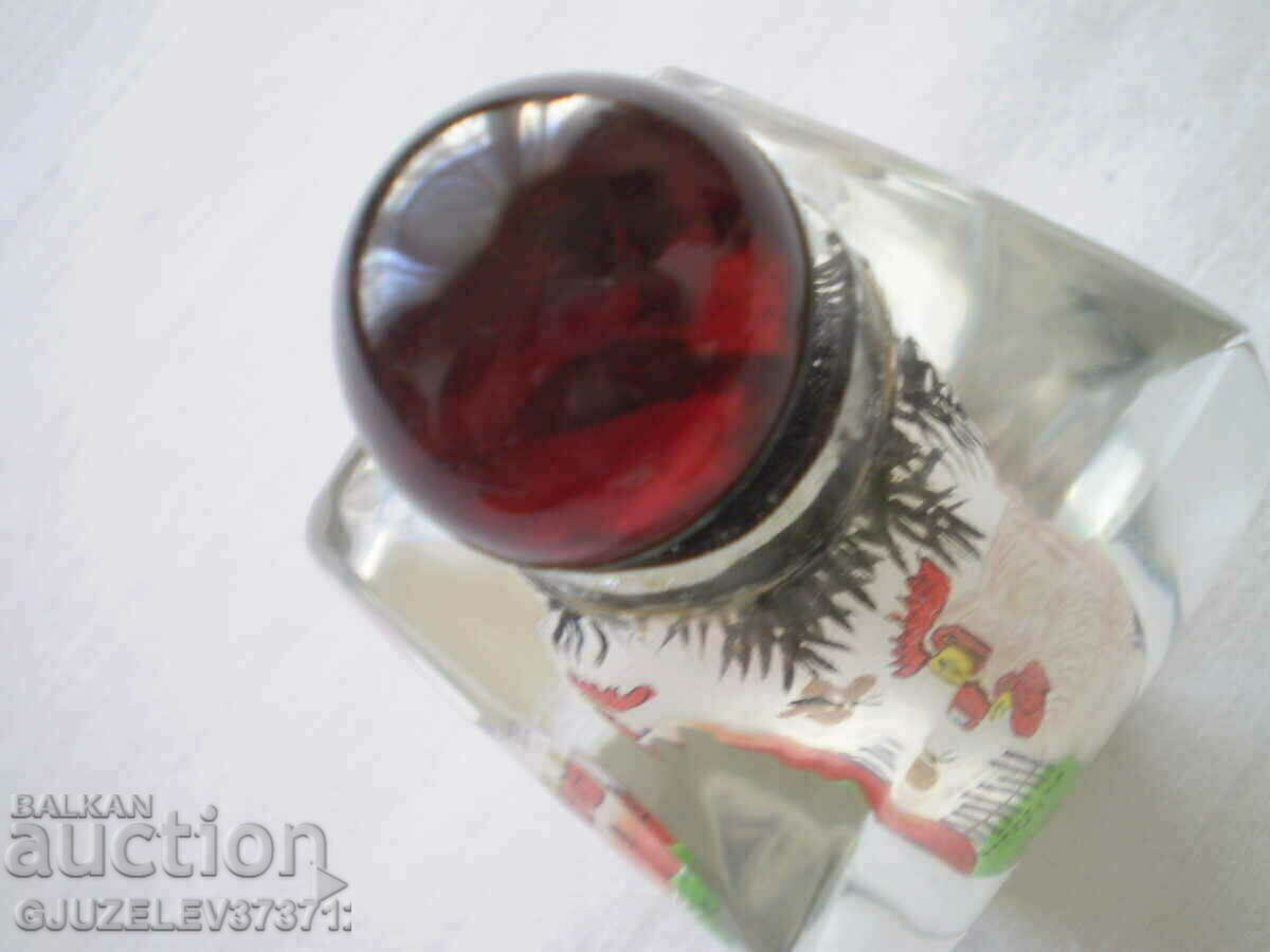 9cm Vintage Painted Glass Snuff Bottle Red Cap - 7 9cm Vintage Painted Glass Snuff Bottle Red Cap - 7