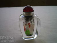 9cm Vintage Painted Glass Snuff Bottle Red Cap