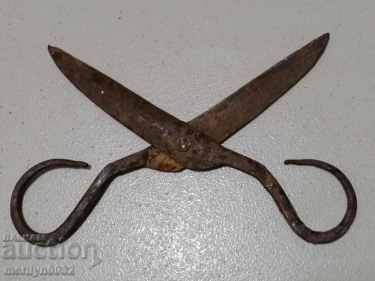 Delivery of Old forged scissors scissors knife wrought iron Delivery of Old forged scissors scissors knife wrought iron