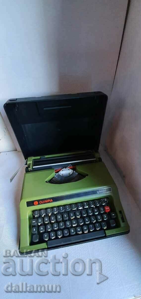 mașină de scris olympia
