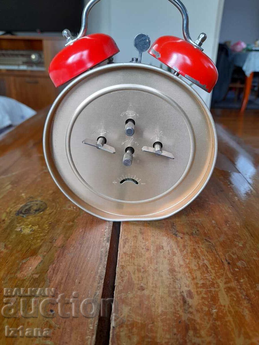 Παράδοση Παλιό ρολόι, ξυπνητήρι Insa Παράδοση Παλιό ρολόι, ξυπνητήρι Insa