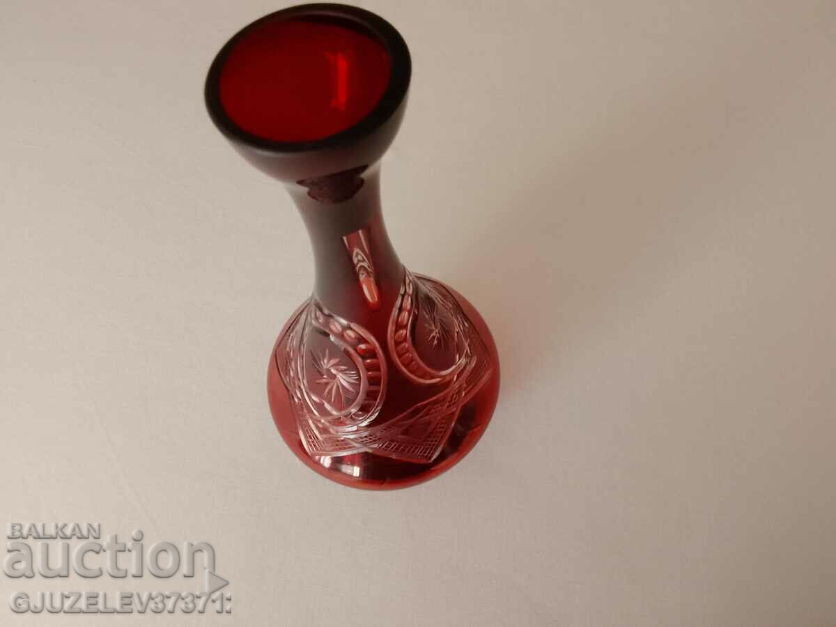 Auction  Crystal decanter, Vase colored red crystal