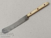 Стар нож 20-те год надпис на острието рогови чирени острие