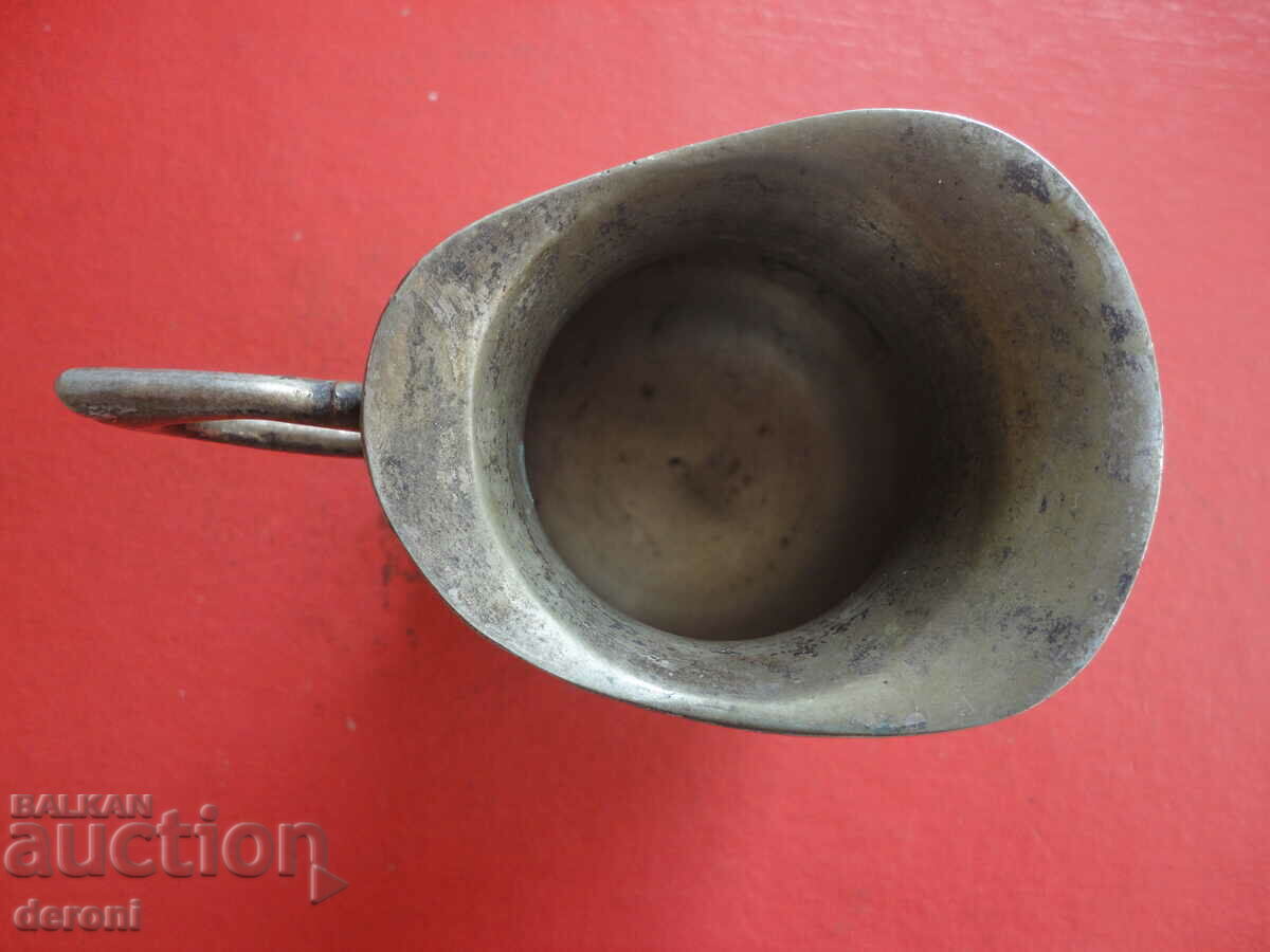 Delivery of Antique bronze jug 1
