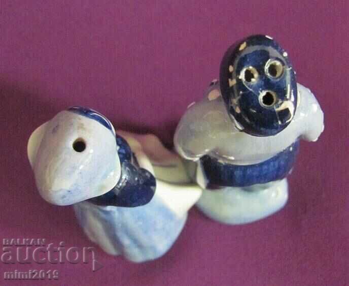 Auction Porcelain salt shakers 2 pieces Auction Porcelain salt shakers 2 pieces