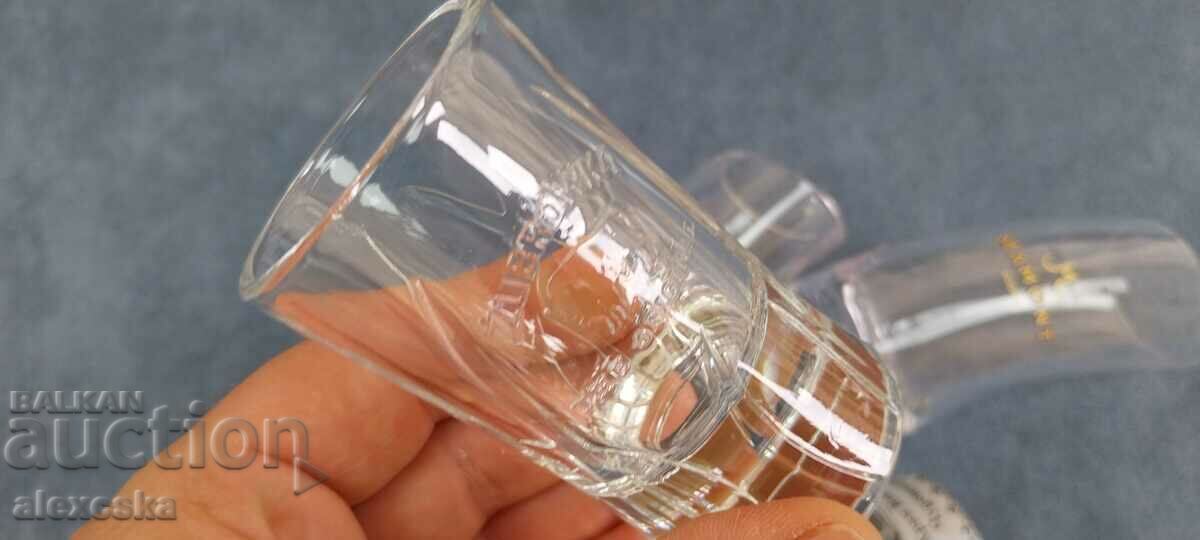 Аукцион Колекция чашки за водка Аукцион Колекция чашки за водка