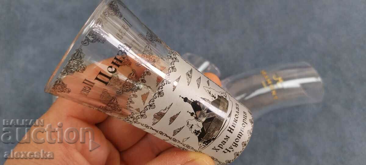 Доставка на Колекция чашки за водка Доставка на Колекция чашки за водка