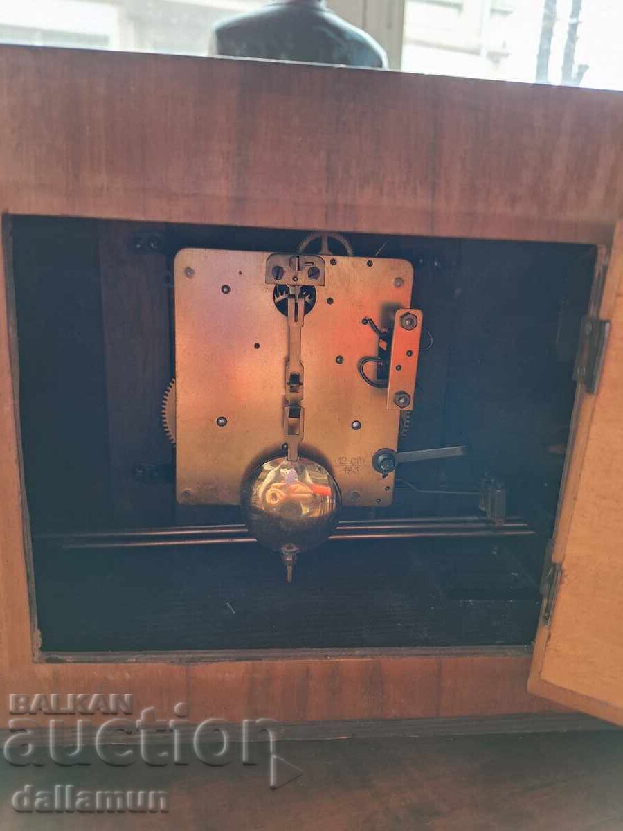 Παράδοση ρολόι μαντήλι Παράδοση ρολόι μαντήλι