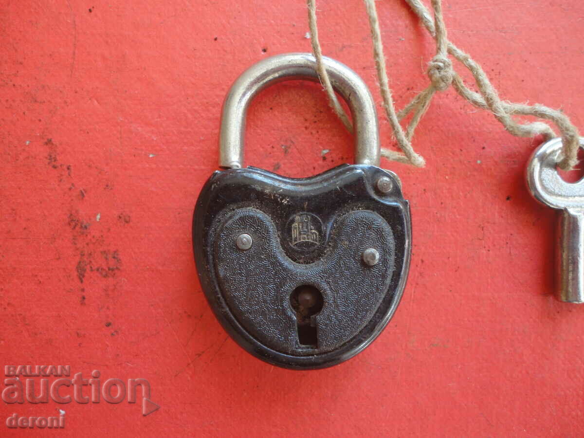 Delivery of Padlock Burg Deponiere padlock with key