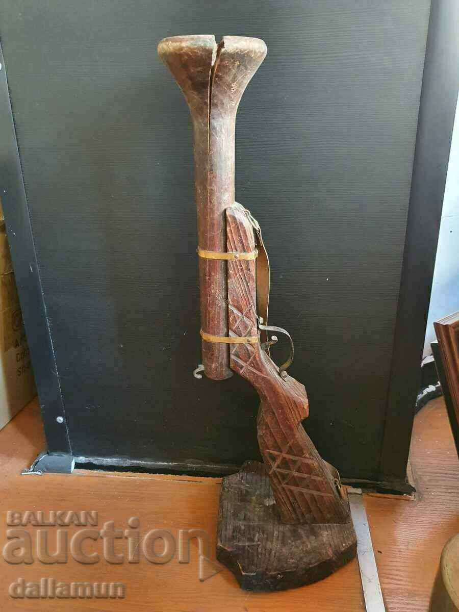 Δημοπρασία παλιά ξύλινη κηροπήγια αναμνηστικών Δημοπρασία παλιά ξύλινη κηροπήγια αναμνηστικών