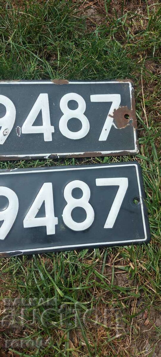 Delivery of PLATES - VEHICLES - OLD ENAMEL