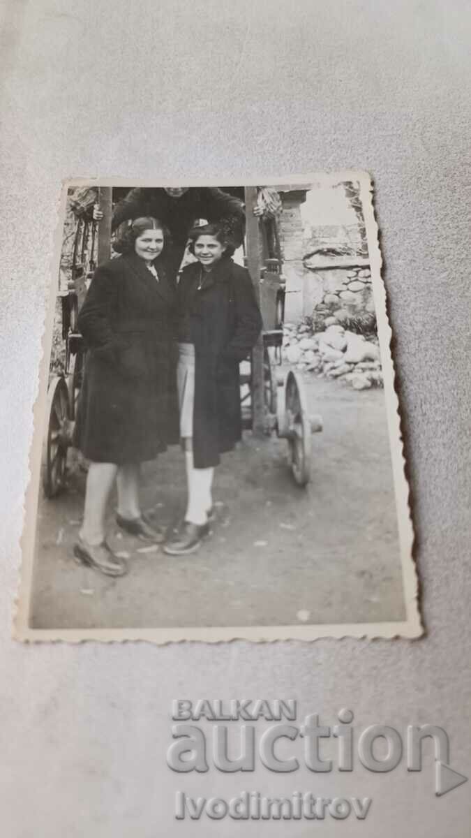 Photo Asenovgrad Two young women on the street 1943