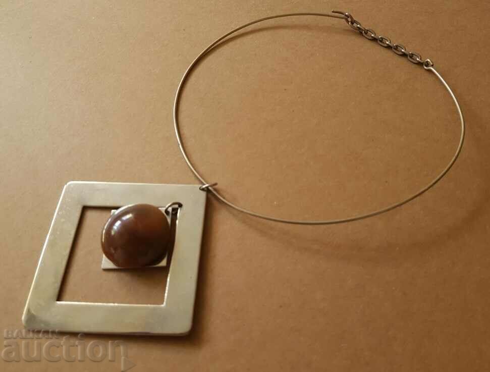 Уникално дизайнерско колие с Яспис и хипоалергенна стомана с цена 25.00 лв. | € 12.78 Уникално дизайнерско колие с Яспис и хипоалергенна стомана с цена 25.00 лв. | € 12.78