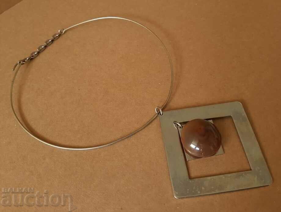 Аукцион Уникално дизайнерско колие с Яспис и хипоалергенна стомана Аукцион Уникално дизайнерско колие с Яспис и хипоалергенна стомана