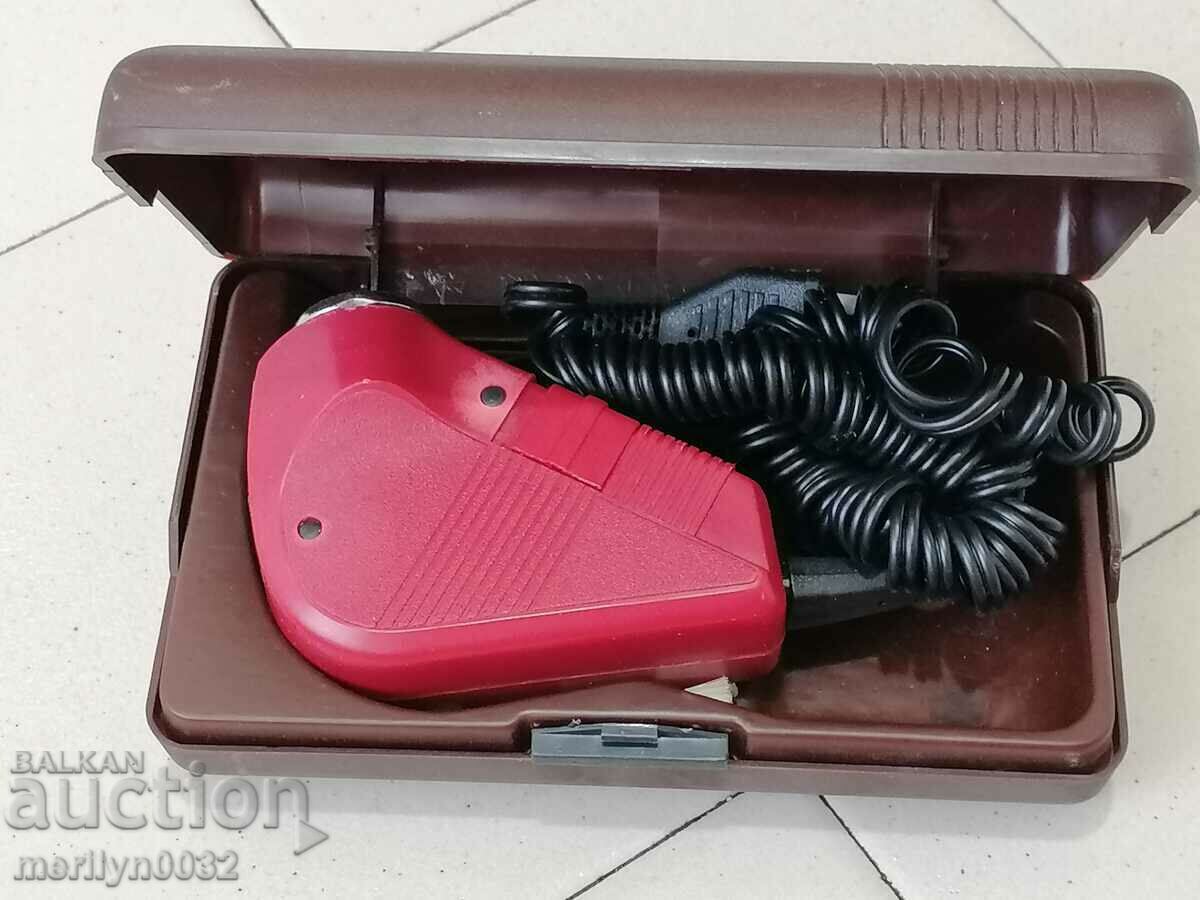Electric shaver Kharkiv USSR WORKS Electric shaver Kharkiv USSR WORKS