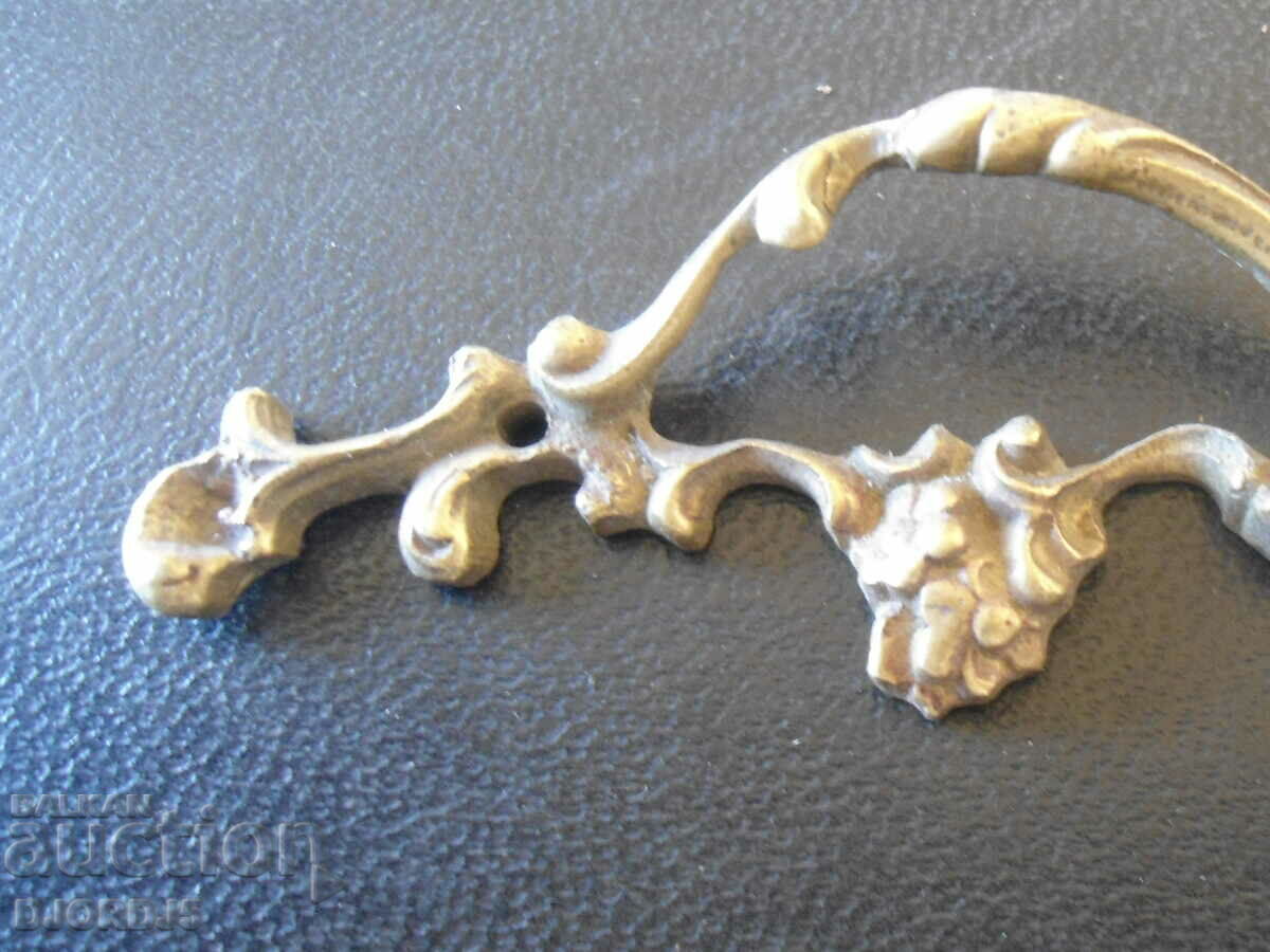 Delivery of Old bronze handle Delivery of Old bronze handle