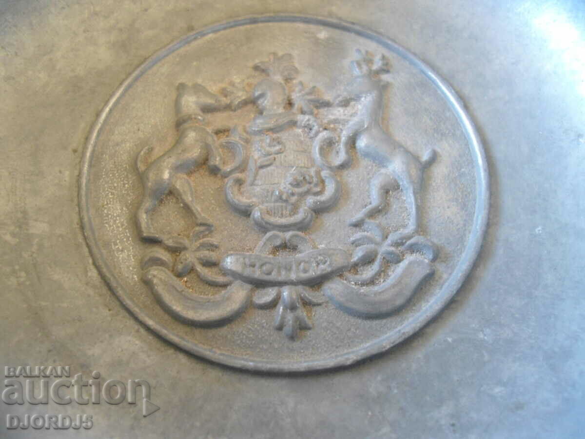 Old metal container, marking with price 15.00 BGN | € 7.67 Old metal container, marking with price 15.00 BGN | € 7.67