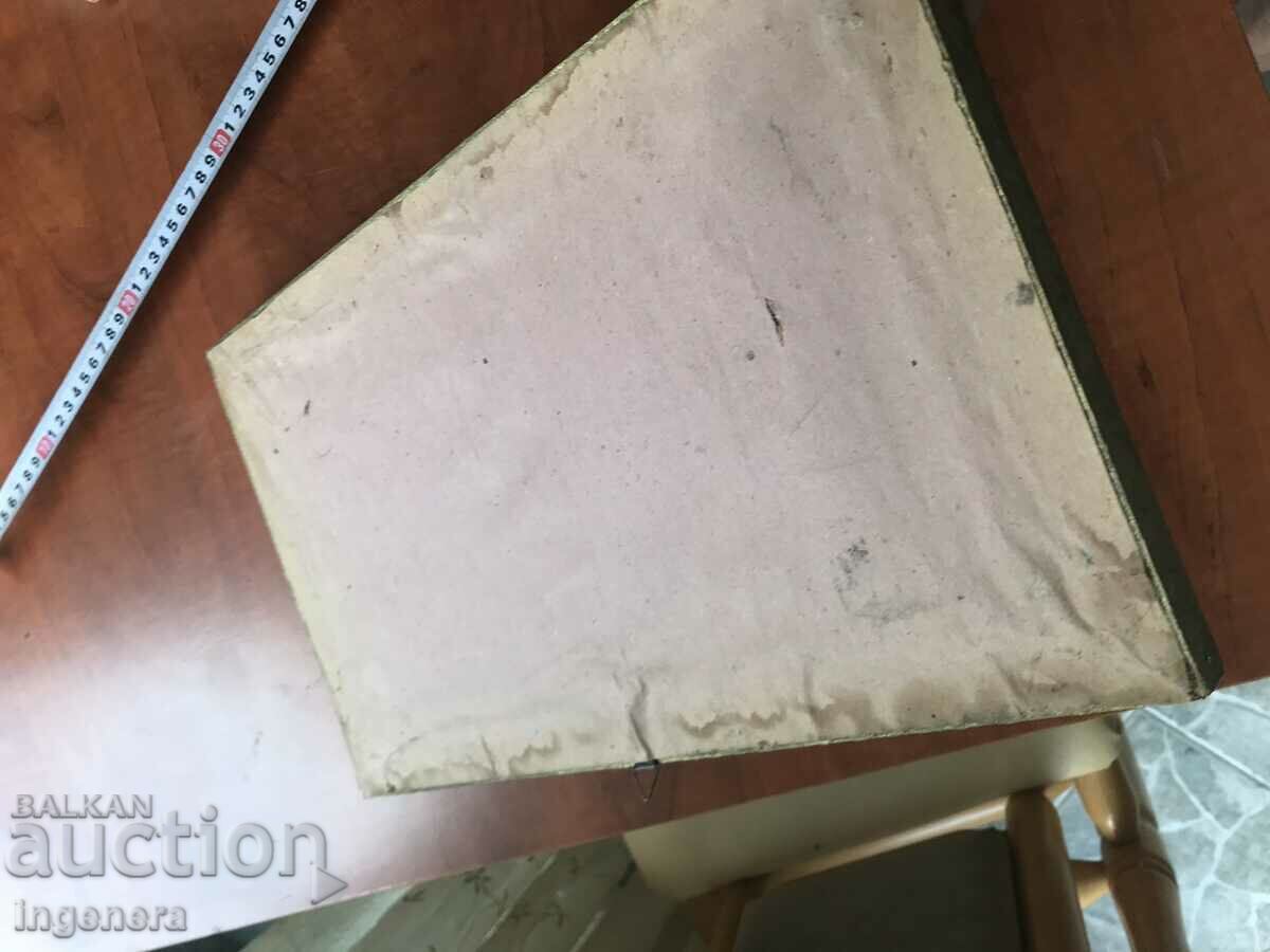 Delivery of EARLY SOCIETY TAPESTRY SEWED PANEL WOOD FRAME Delivery of EARLY SOCIETY TAPESTRY SEWED PANEL WOOD FRAME