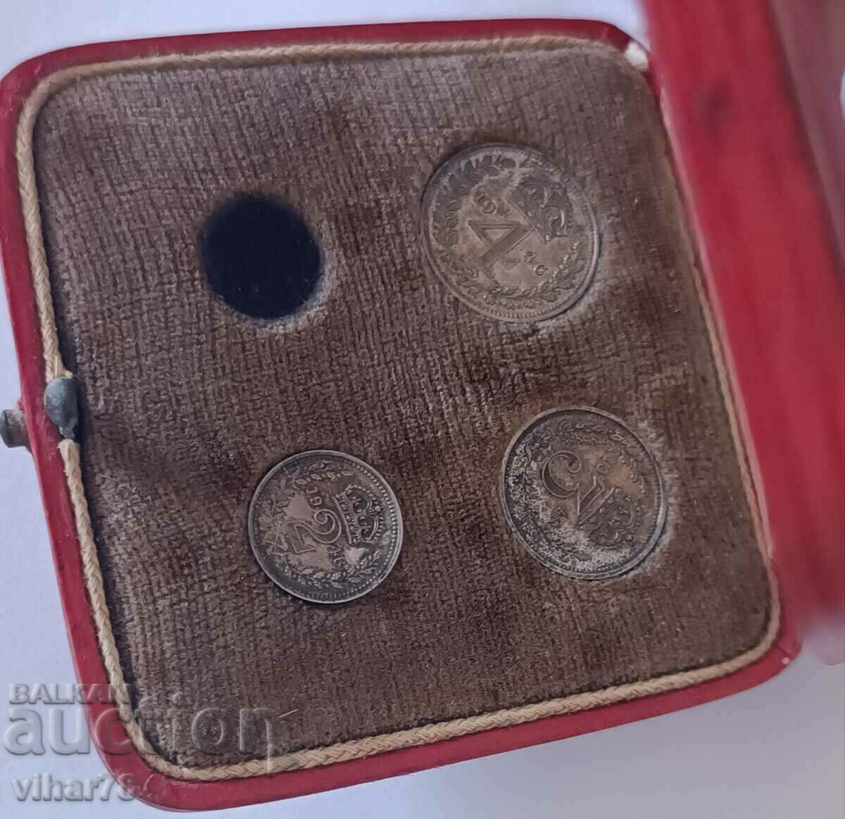 Lot of 2,3 and 4 silver pence with original box - 6 Lot of 2,3 and 4 silver pence with original box - 6
